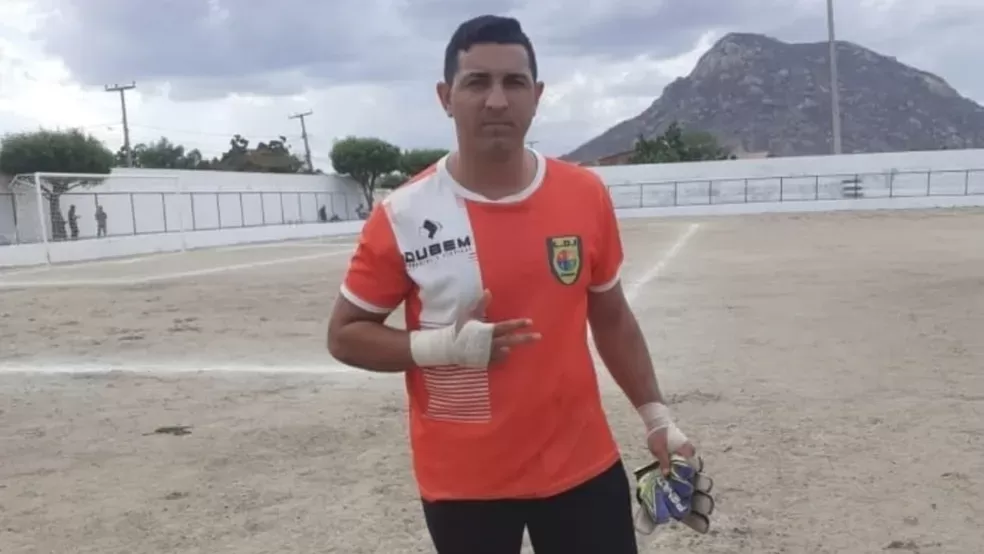 Goleiro é atingido por quatro tiros durante partida de futebol amador no Ceará