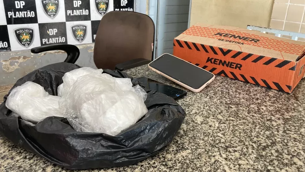 Homem é preso em flagrante com droga em caixa de sapato no Oeste do RN