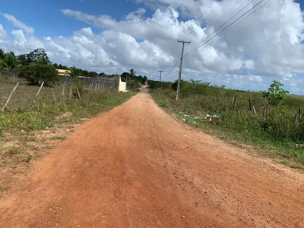 Mulher é encontrada morta com marcas de tiros em matagal na Grande Natal
