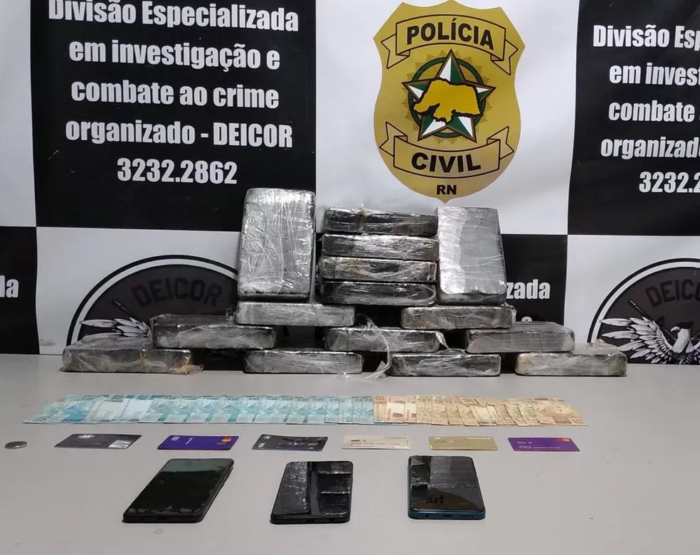 Polícia apreende meio milhão de reais em cocaína e prende três pessoas em Natal