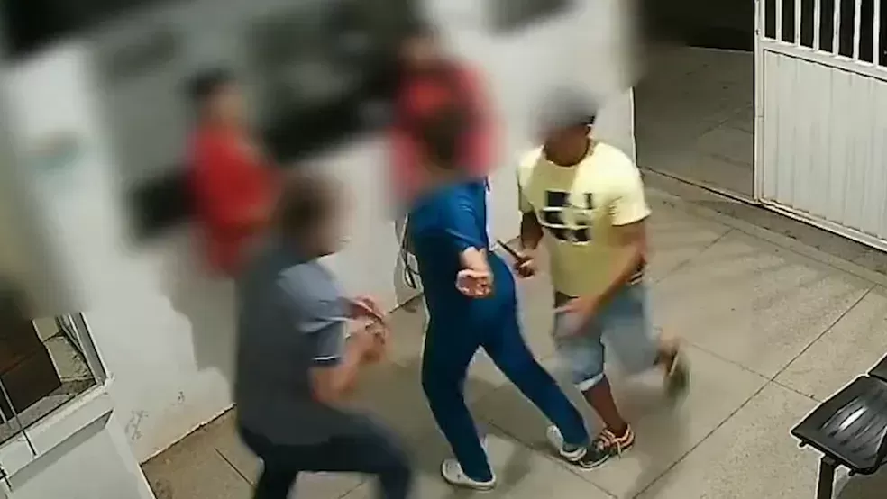 Homem puxa faca e ameaça funcionários de hospital após ser pedido para usar máscara, na PB