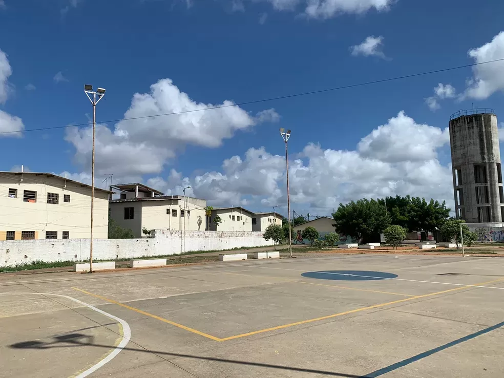 'Já havia acontecido antes', diz mulher que presenciou choque elétrico que matou adolescente em quadra em Natal