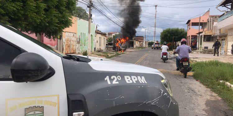 Adolescente é apreendido pela Polícia Militar suspeito de participar do ataque ao caminhão da Caern em Mossoró