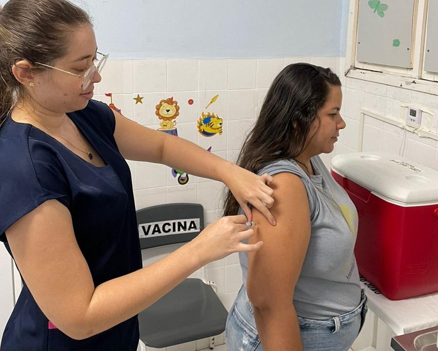 Natal inicia 3ª fase de imunização contra Covid-19 com vacina bivalente nesta Segunda (13)