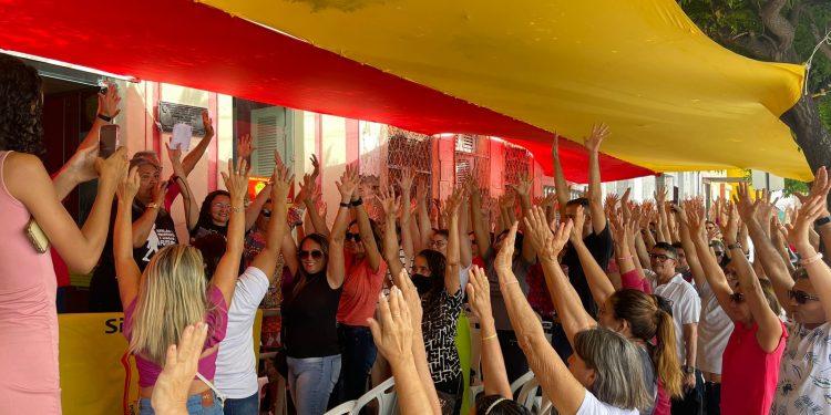 Greve da educação em Mossoró completa um mês; sindicato mobiliza carreata e promete novidade