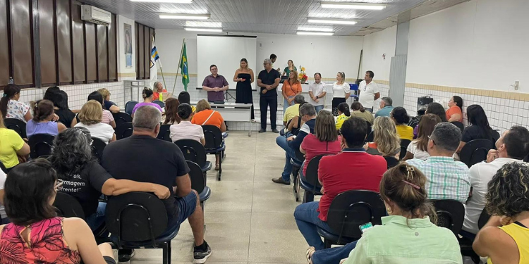 Servidores da saúde do município de Mossoró buscam recomposição salarial de 35%