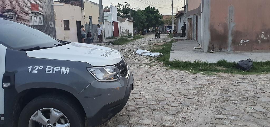 Usuário é morto a tiros em via publica no Centro de Areia Branca/RN