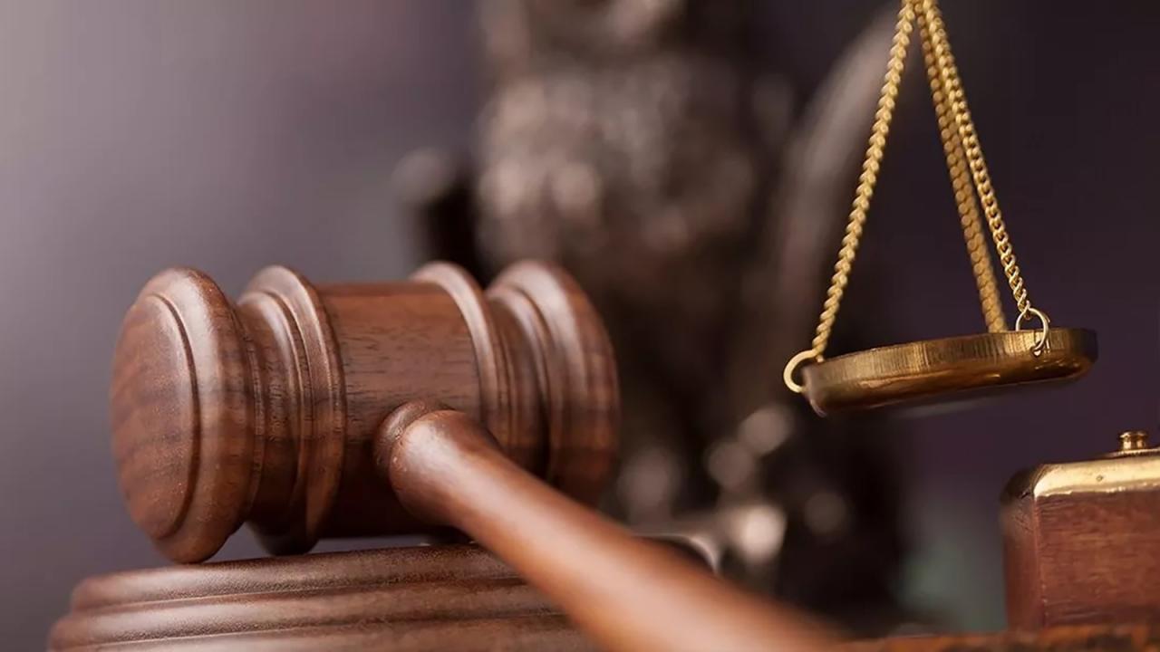 Acusado de matar a facadas ex-companheira na frente dos filhos senta no banco dos réus nesta segunda(10) em Mossoró