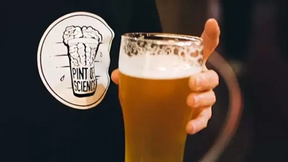 De dinossauros a inteligência artificial: pesquisadores de universidades do RN vão a bares discutir ciência com o público