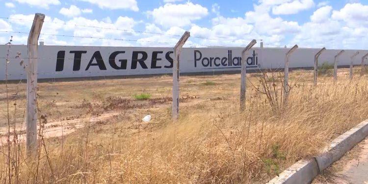 Prefeitura de Mossoró dá prazo de 72 horas para Porcellanati desocupar terreno