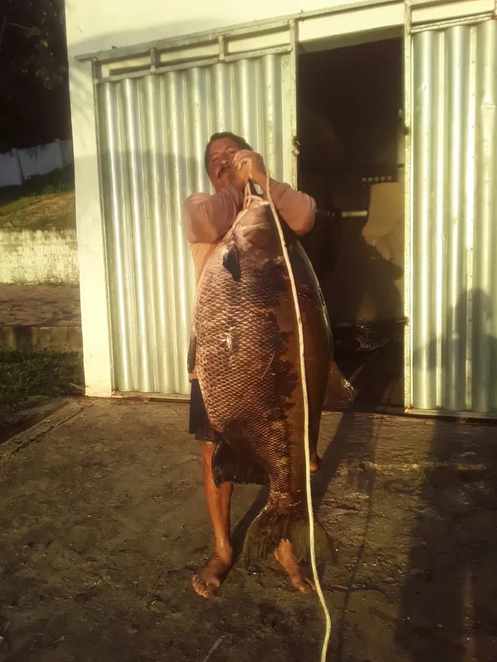 Pescador relata captura de peixe tambaqui com mais de 60 quilos no RN