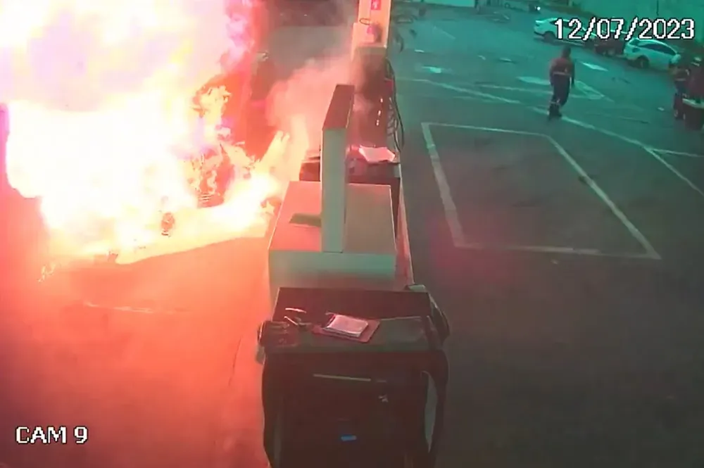 Quase um mês após explosão de carro em posto de combustíveis, vítimas seguem internadas em Natal