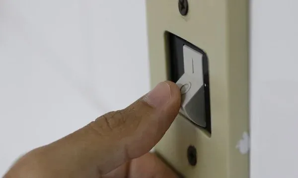 Queda de energia afetou 212 mil consumidores em três zonas de Natal nesta quarta-feira