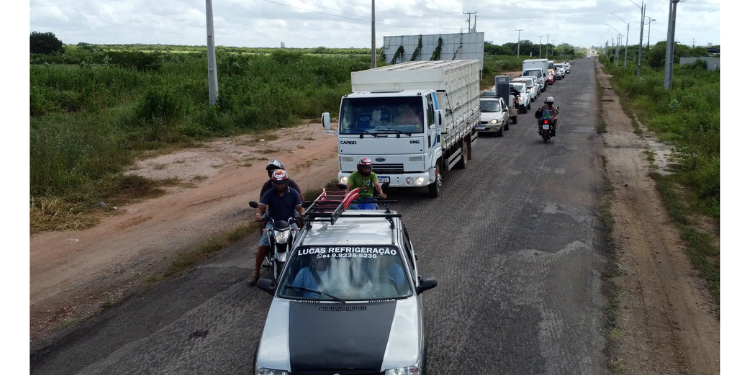 Obras na RN-117 causam congestionamentos entre Mossoró e Governador Dix-Sept Rosado