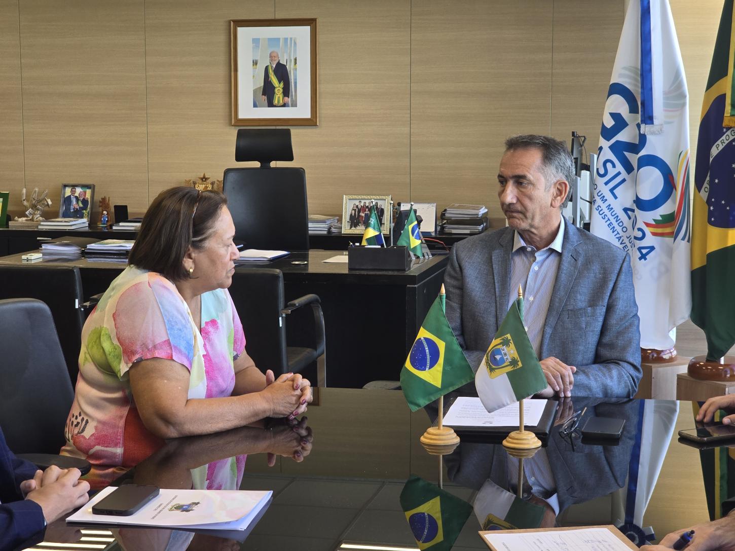 Governadora Fátima Bezerra entrega lei de Sistema Hídrico em Brasília, Nesta Segunda (10)