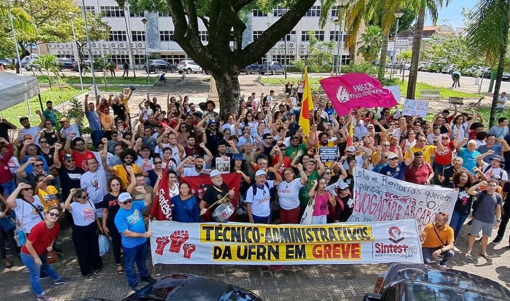 Greve dos Servidores da UFRN Continua após Análise da Proposta de Reestruturação de Carreira