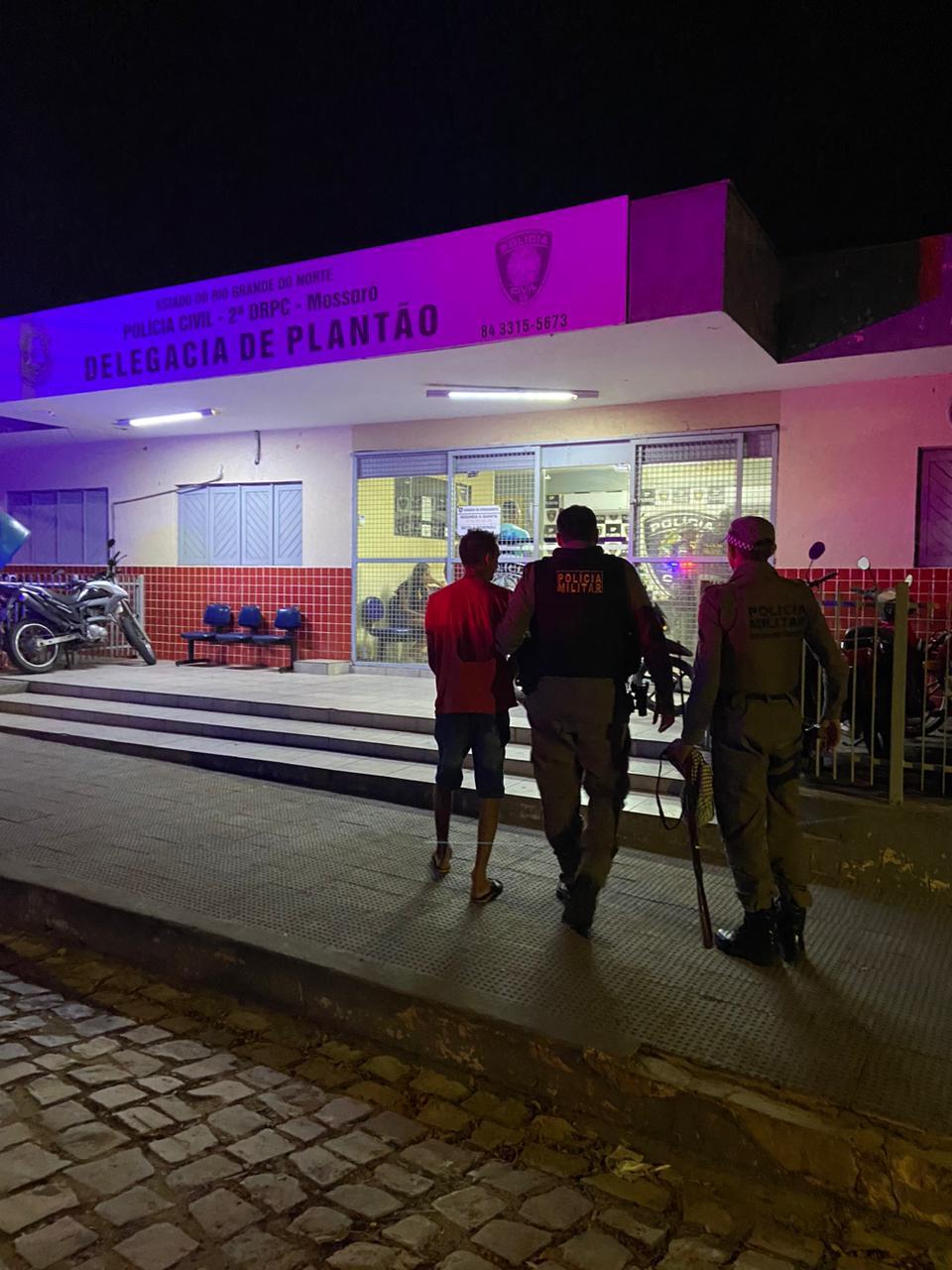 Homem é preso portando espingarda em Felipe Guerra nesta Segunda(10)