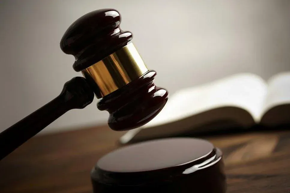 Juíza Determina Pagamento de Danos Morais à Consumidora por Cobrança Indevida de Água pela Caern