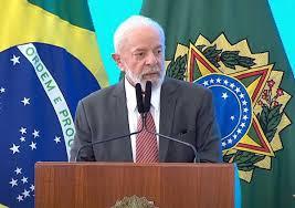 Lula Anuncia Investimentos de R$ 5,5 bilhões em Universidades Federais e Pede Fim da Greve
