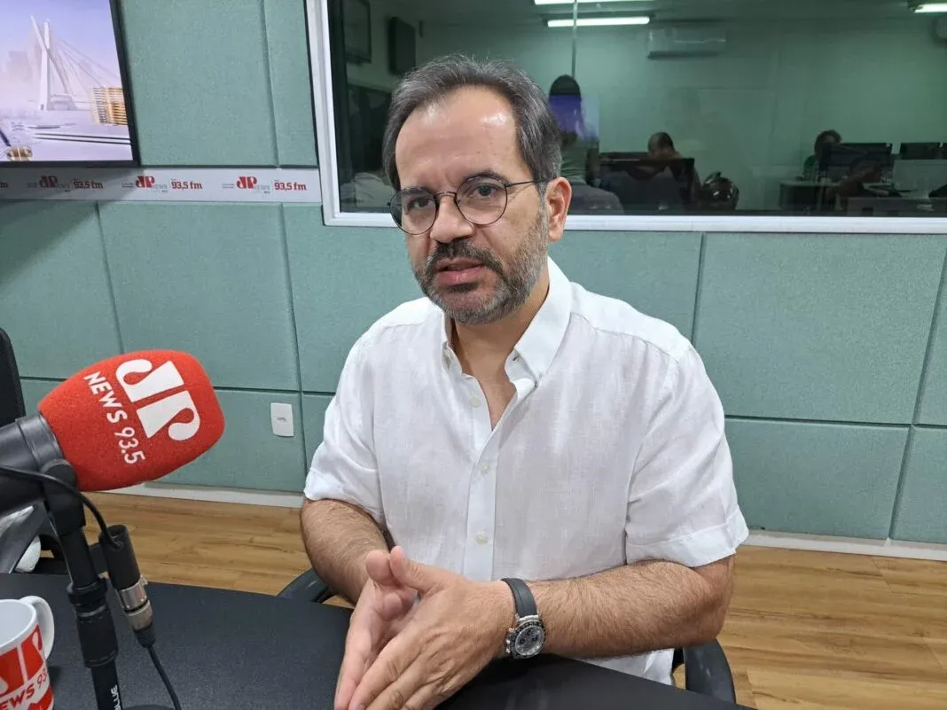 Presidente do Sinduscon-RN Critica impasse na emissão de licença para engorda de Ponta Negra