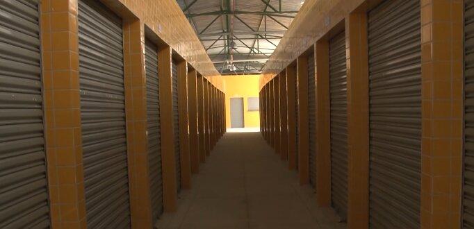 Comerciantes denunciam favorecimento na entrega de boxes no mercado Vuco Vuco em Mossoró