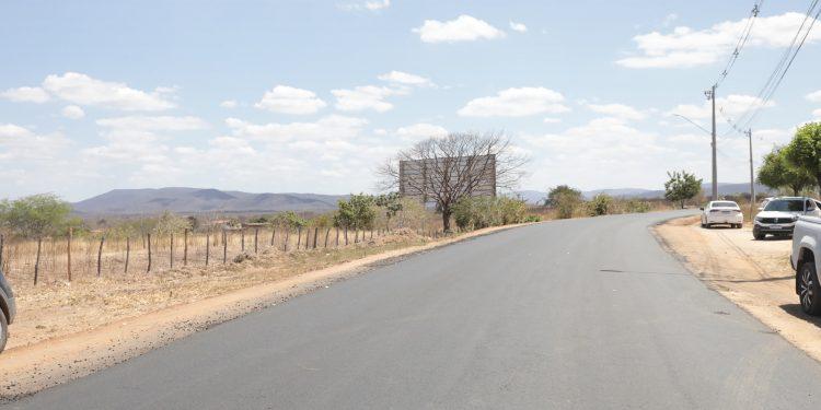 Governadora visita obras de restauração das rodovias RN-177 e RN-079 no Alto Oeste potiguar