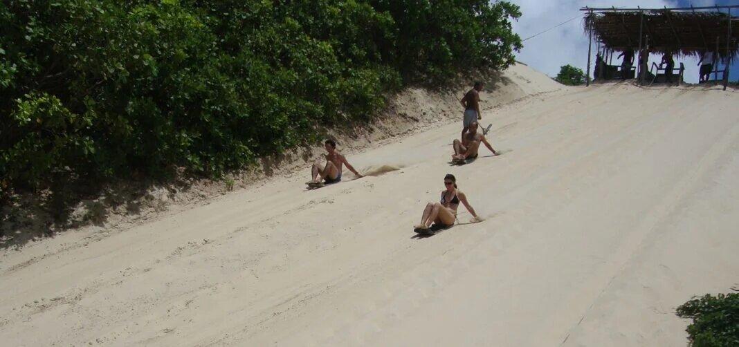 Justiça determina suspensão de atividades irregulares nas dunas da Lagoa de Jacumã