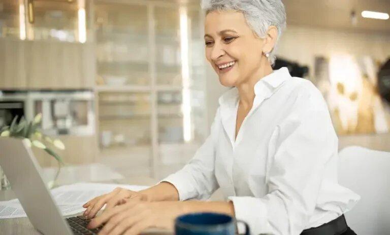 Sebrae-RN lança curso de inclusão digital para empreendedores 60+