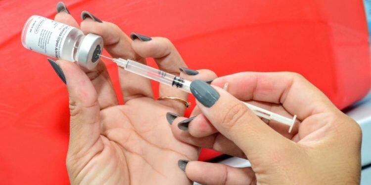 Prefeitura de Mossoró realiza mutirão para atualização de vacinas em sete UBSs neste sábado (9)