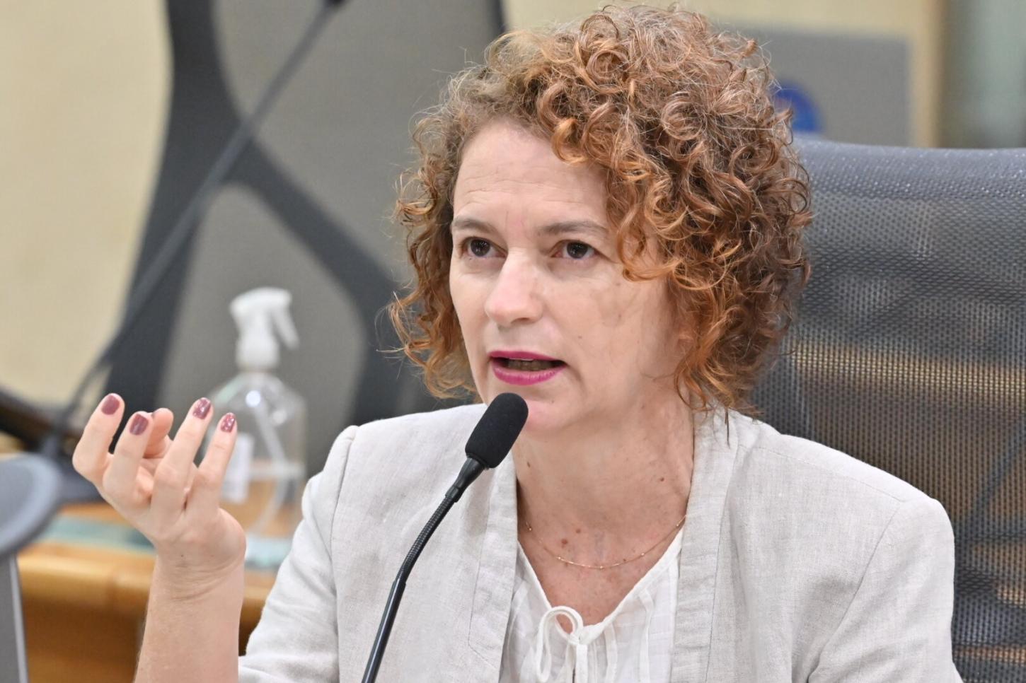 Deputada propõe projeto de lei para substituição de sirenes em escolas do RN para alunos com TEA