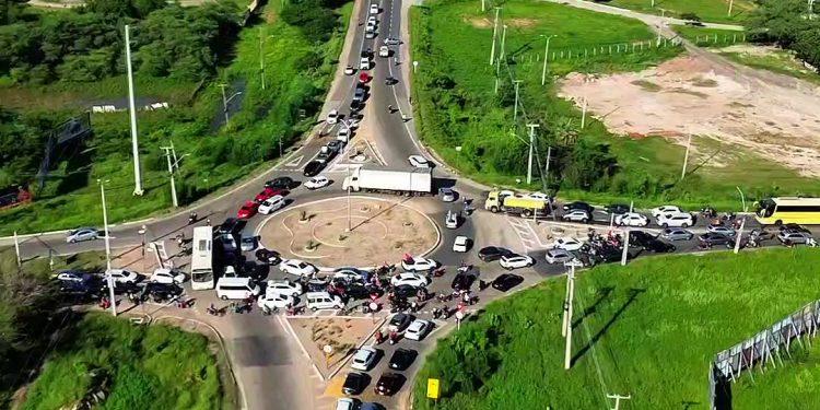 Congestionamento na Região Oeste de Mossoró devido a obras na Av. Presidente Dutra