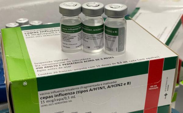 Mossoró recebe novo lote com mais de 8 mil doses da vacina contra Influenza
