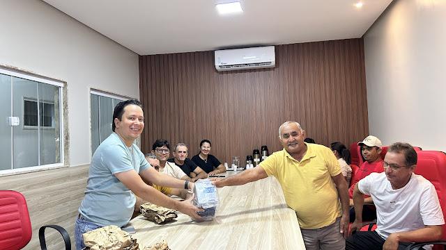 Comunidade da Várzea celebra avanço na obra da Adutora da Mariana em Caraúbas