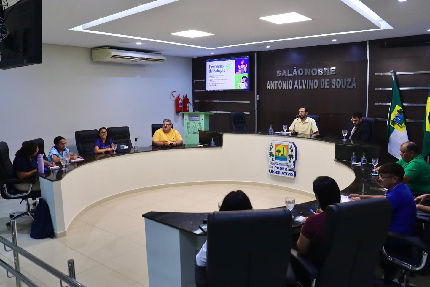 Escolas de Pau dos Ferros alinham participação no projeto Parlamento Jovem