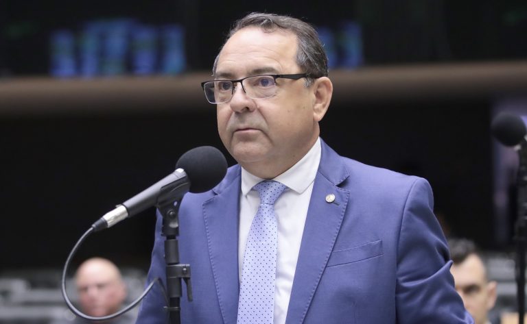 Projeto cria programa de crédito rural simplificado