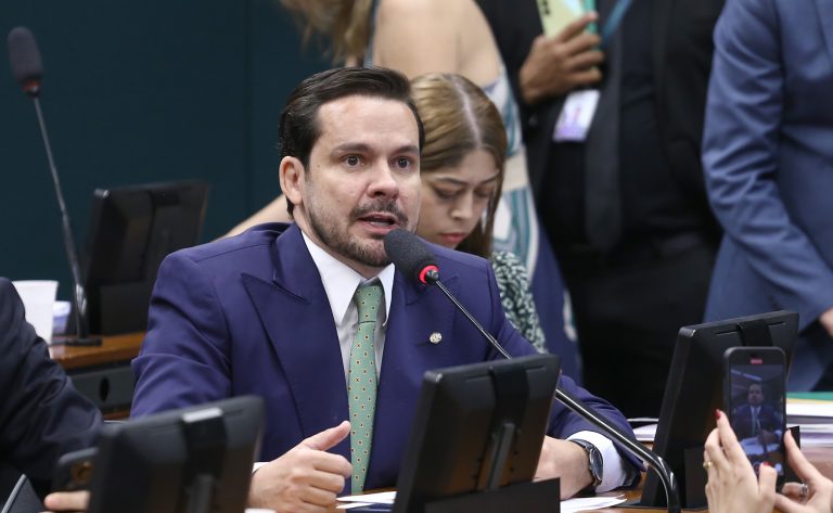 Comissão aprova ajuda de custo a paciente do SUS em tratamento em outro município