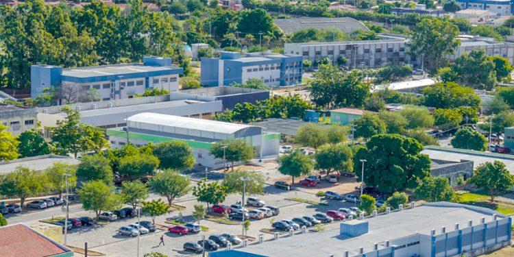 Câmara de Mossoró realiza sessão solene em homenagem aos 20 anos da UFERSA