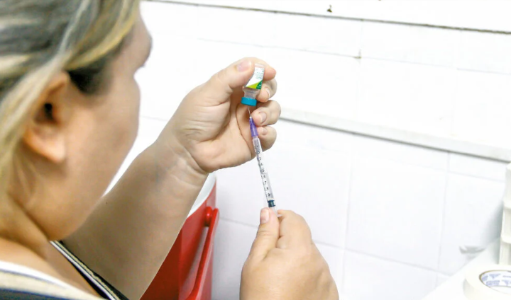 Baixa adesão à vacina da gripe preocupa autoridades no RN