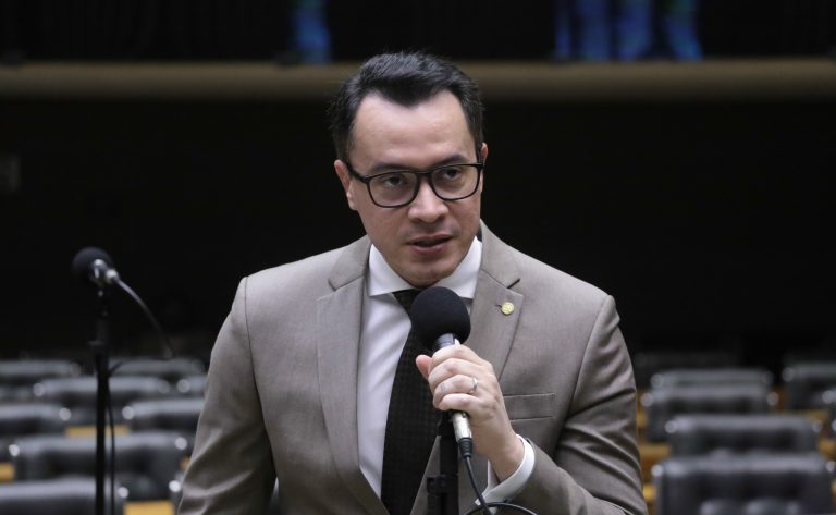 Câmara aprova aumento de pena para maus-tratos contra pessoa com deficiência