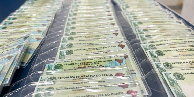 Carteiras de Identidade Nacional emitidas até junho já podem ser retiradas em Mossoró