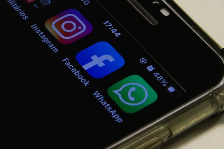 AGU pede que redes sociais removam desinformação sobre CNU 2025