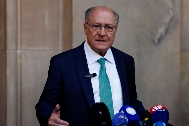 “Estamos muito otimistas”, diz Alckmin após conversa de Lula e Trump