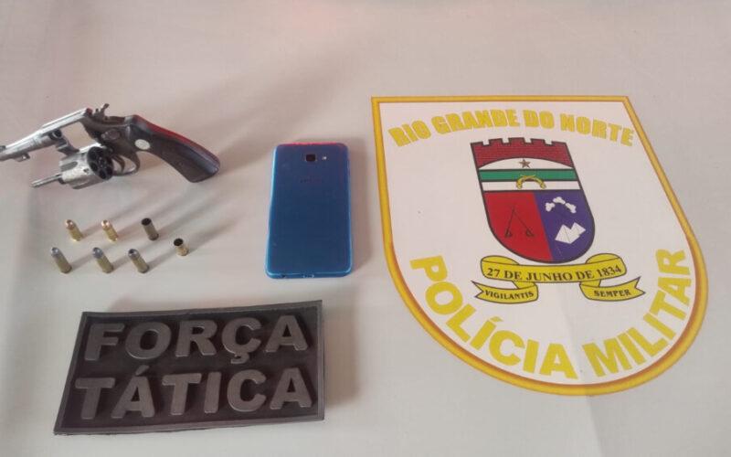 Força Tática apreende arma e prende suspeito após disparos em via pública em Assú