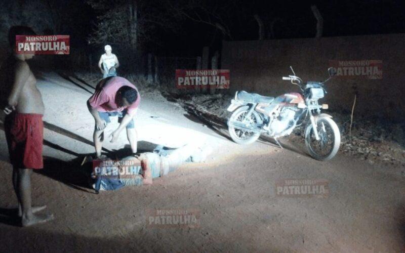 Motociclista fica ferido após acidente em estrada com más condições em Mossoró
