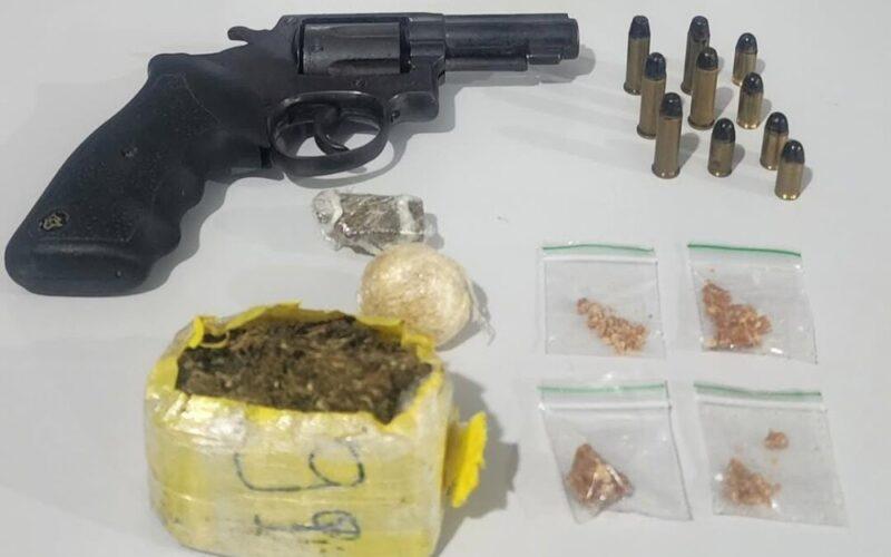 Operação “Desmascarados” prende suspeitos de homicídio e apreende armas e drogas em Assú