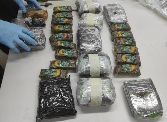 PF prende mulher com haxixe escondido em fundo falso no aeroporto do RN