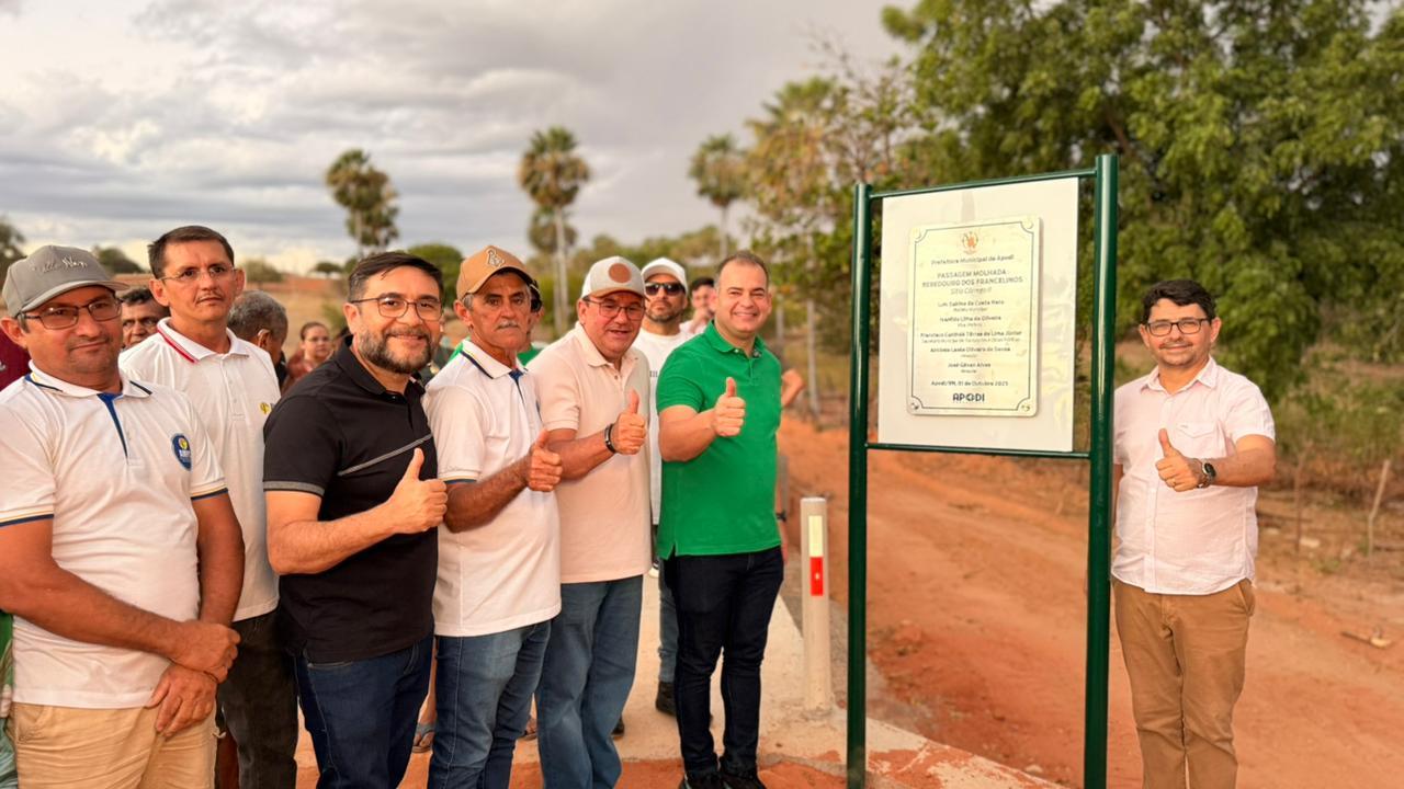 Prefeitura de Apodi entrega passagem molhada e beneficia famílias rurais