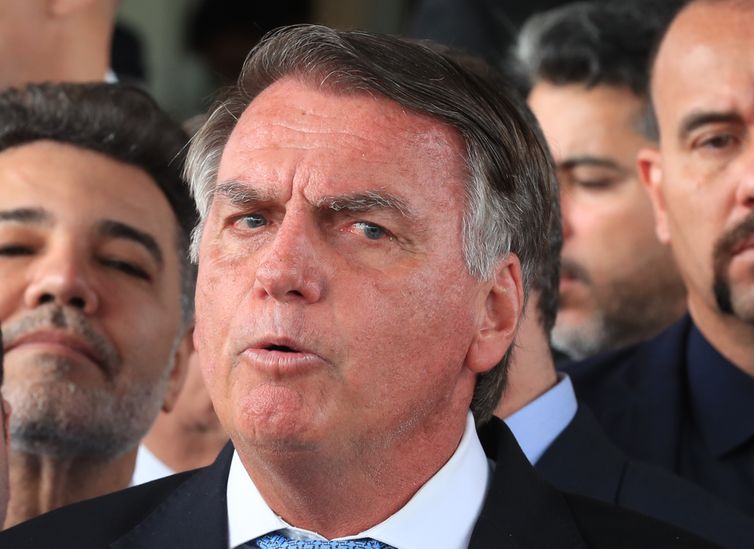 Com ata publicada, STF se aproxima da ordem de prisão de Bolsonaro