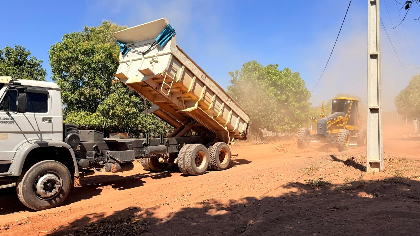 Gestão Municipal inicia recuperação de estradas vicinais na Região da Areia em Apodi