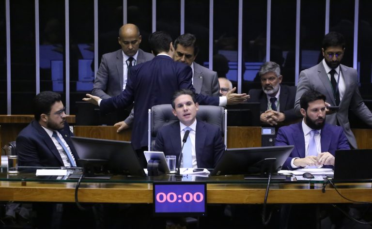 Hugo Motta espera que Banco Central reduza juros nas próximas reuniões do Copom